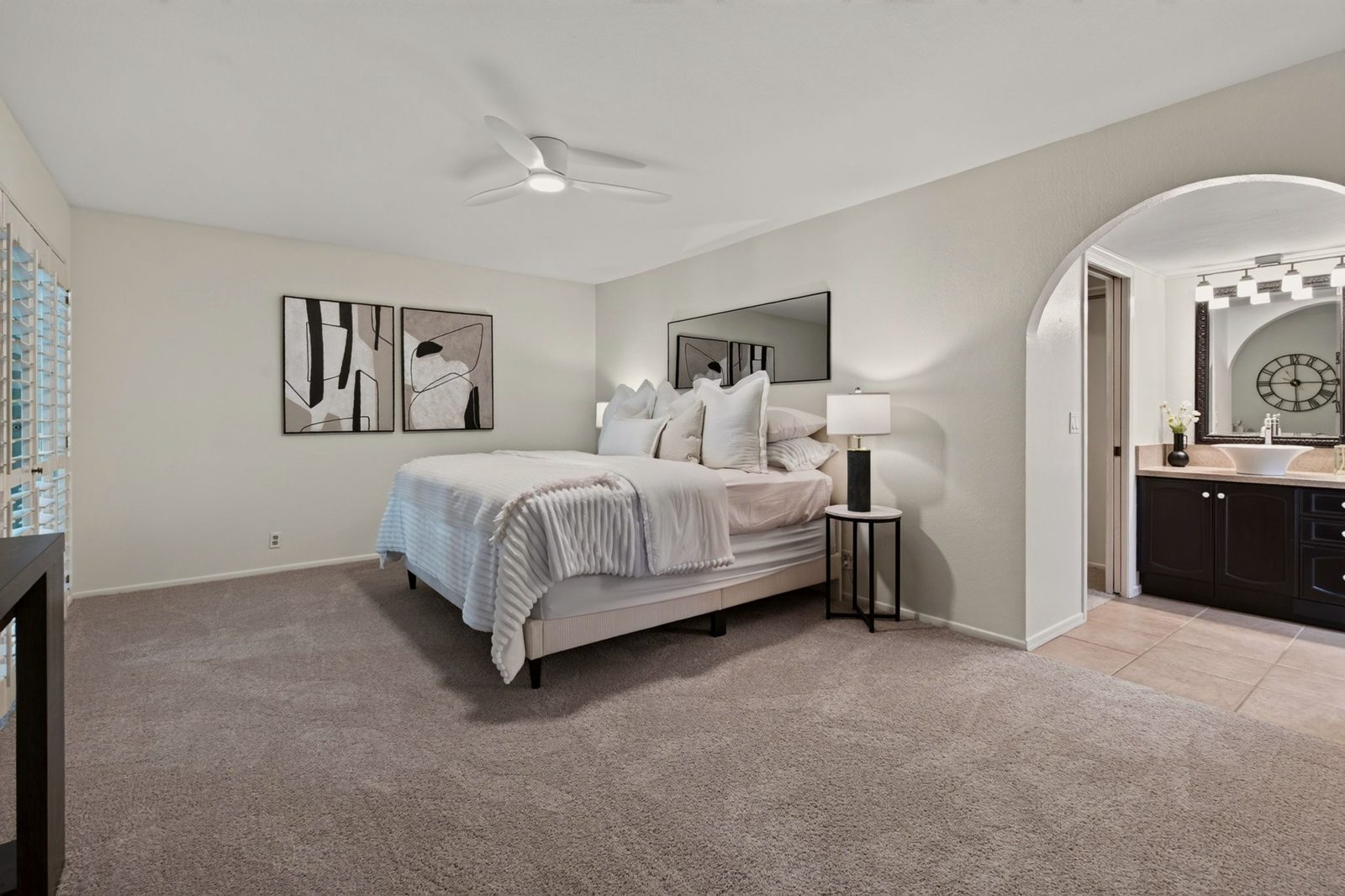 7513 N Via De Manana, primary suite