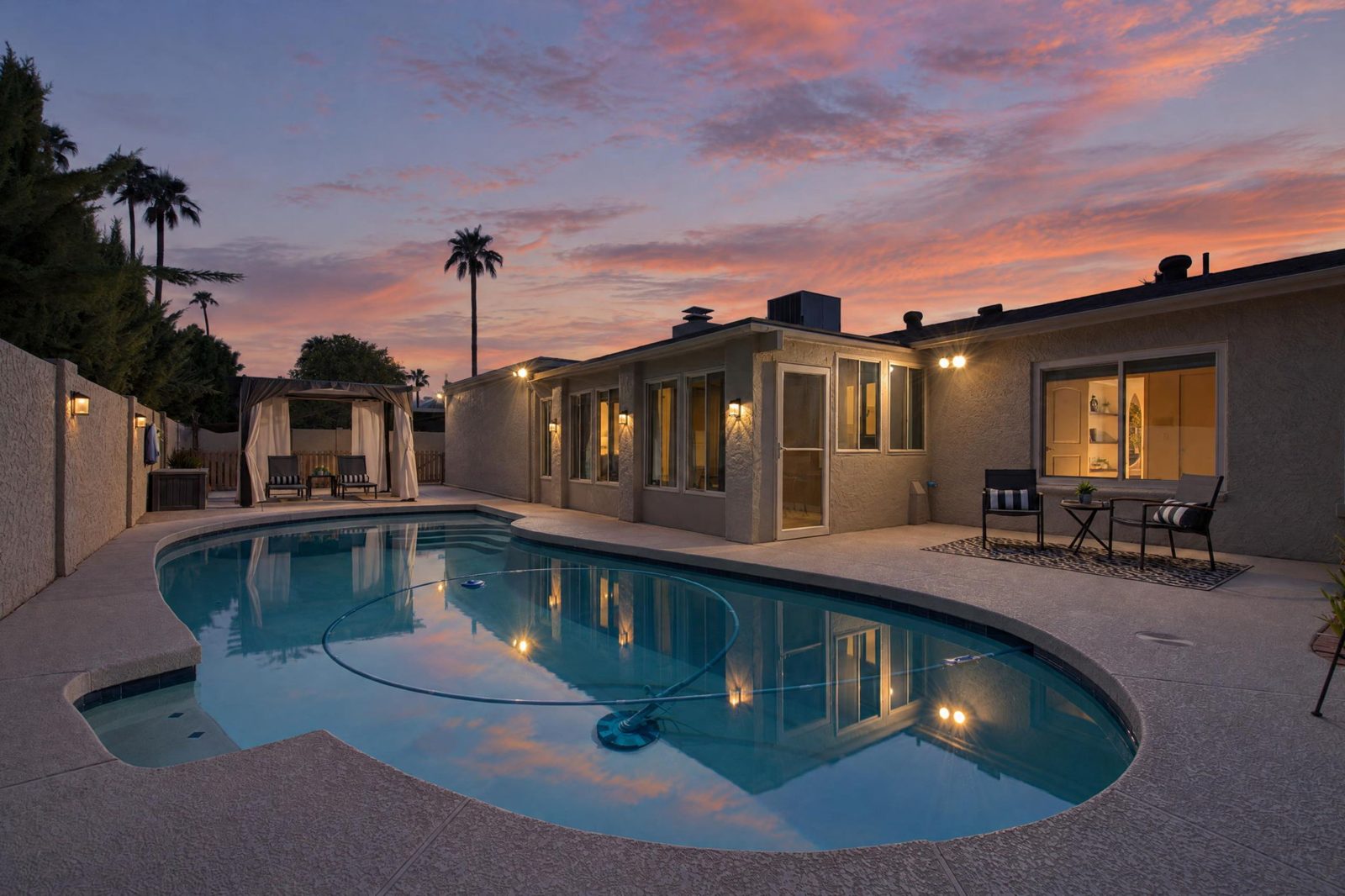 7513 N Via De Manana, pool at dusk